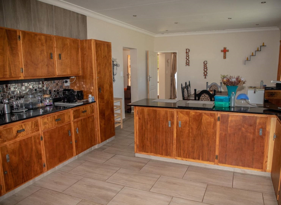 4 Bedroom Property for Sale in Heilbron Free State